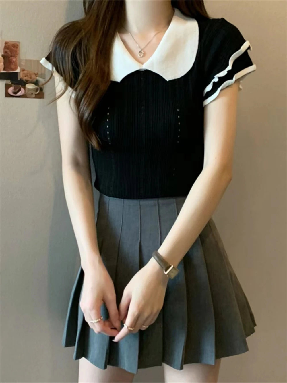 POLO  Sweater collar contrasting short sleeved knitted sweater for women's summer new unique and chic casual versatile top