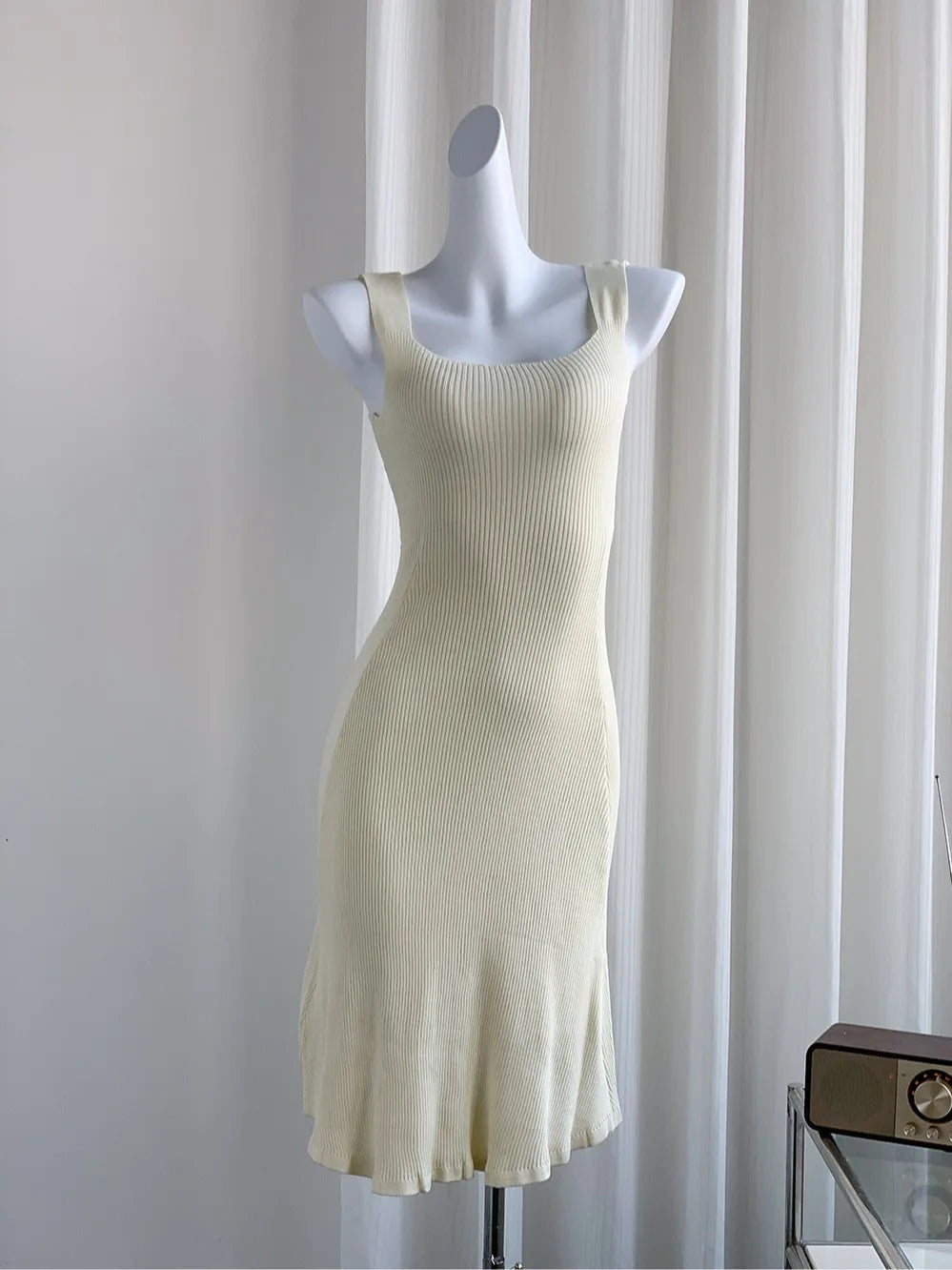 Spring Summer Skinny Mini Sleeveless Knit Dress Women Camisole Dresses Fashion Female Vintage Elastic Straps Knitted Dress
